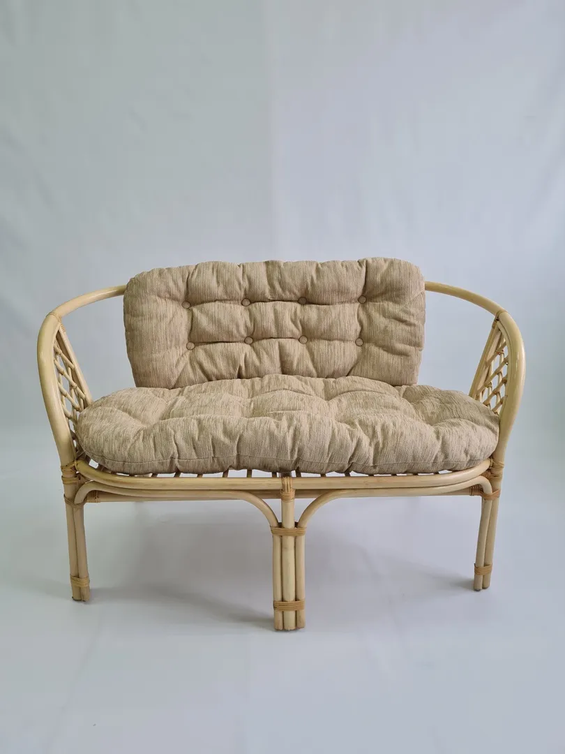 Подушка на диван «Багама» бежевая