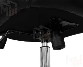 Офисное кресло для руководителей DOBRIN SAMUEL (черный)