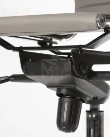 Офисное кресло для руководителей DOBRIN CLARK (серый)