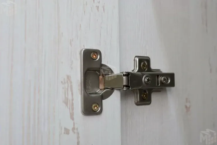 Шкаф 3-х створчатый Винтер 3