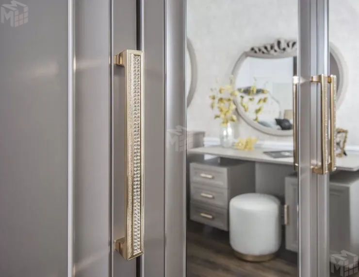 Шкаф Мокко 3-дверный с зеркалом серый камень