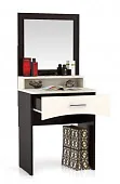 Туалетный столик с зеркалом Туалетный столик с зеркалом