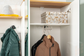 Шкаф для одежды Октава белый шагрень 13.338